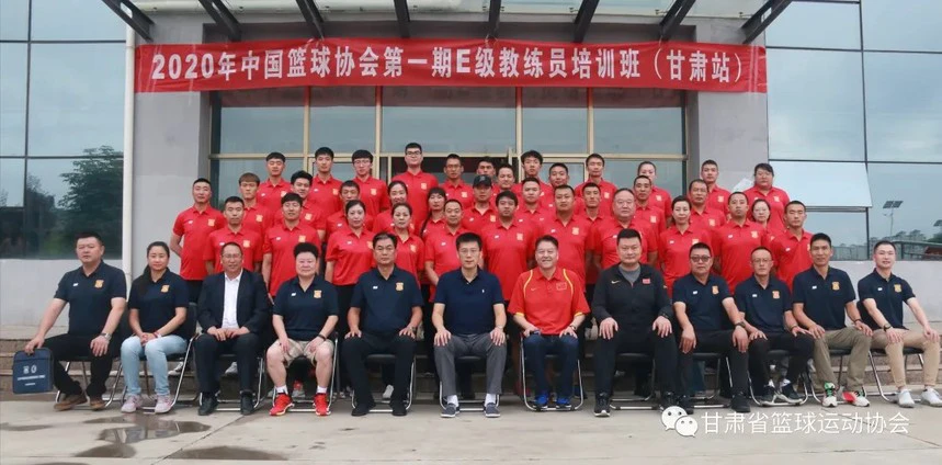学生球员如何平衡学业和篮球训练调整_1